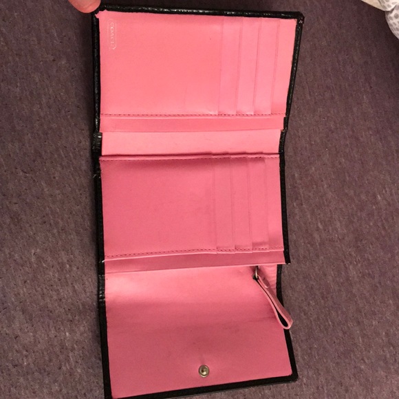 A Coach Wallet - Picture 4 of 6
